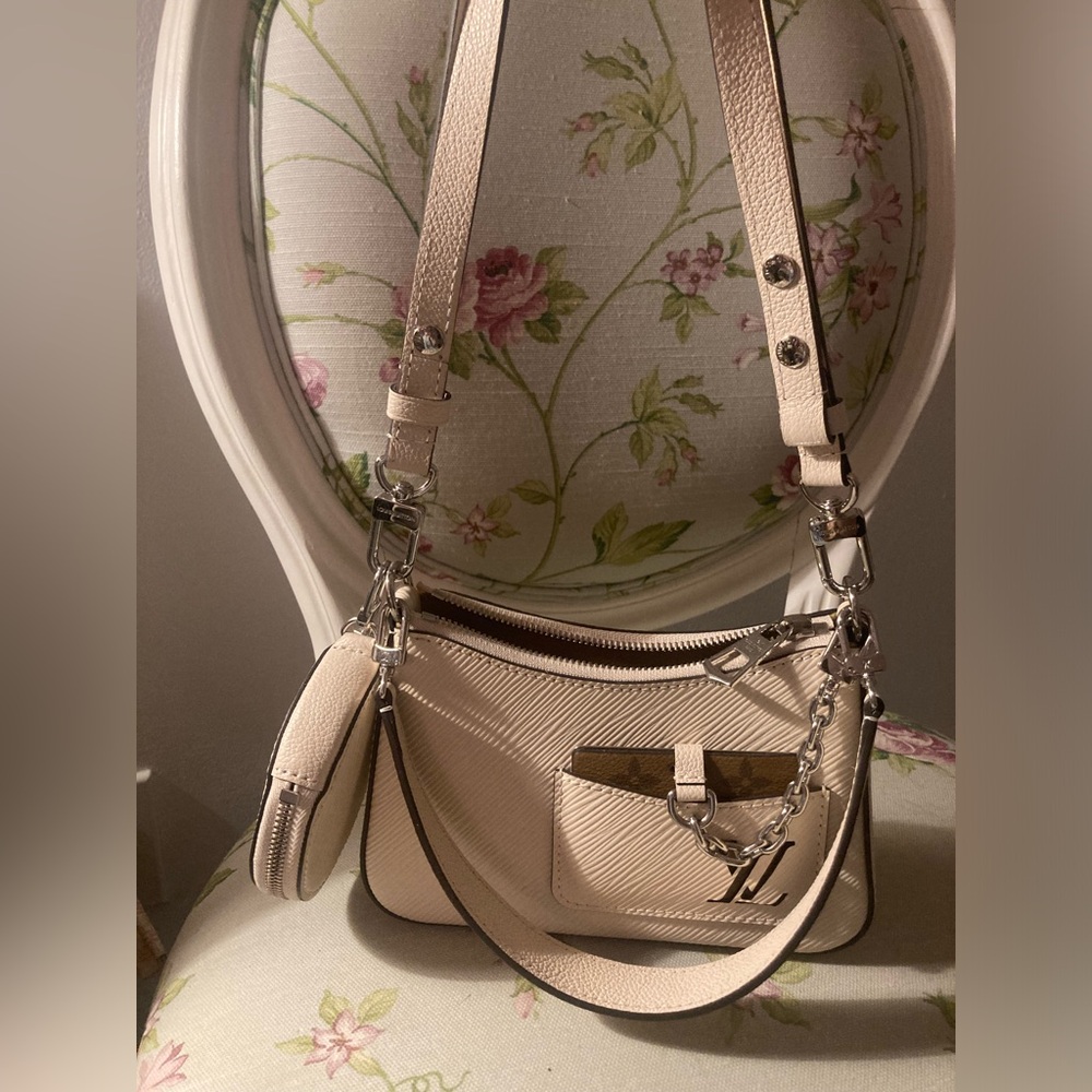 2021 Louis Vuitton Marellini bag in Epi leather